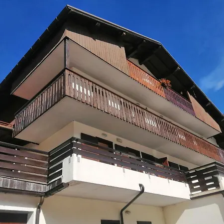 Casa Falcade Dolomiti アパート *